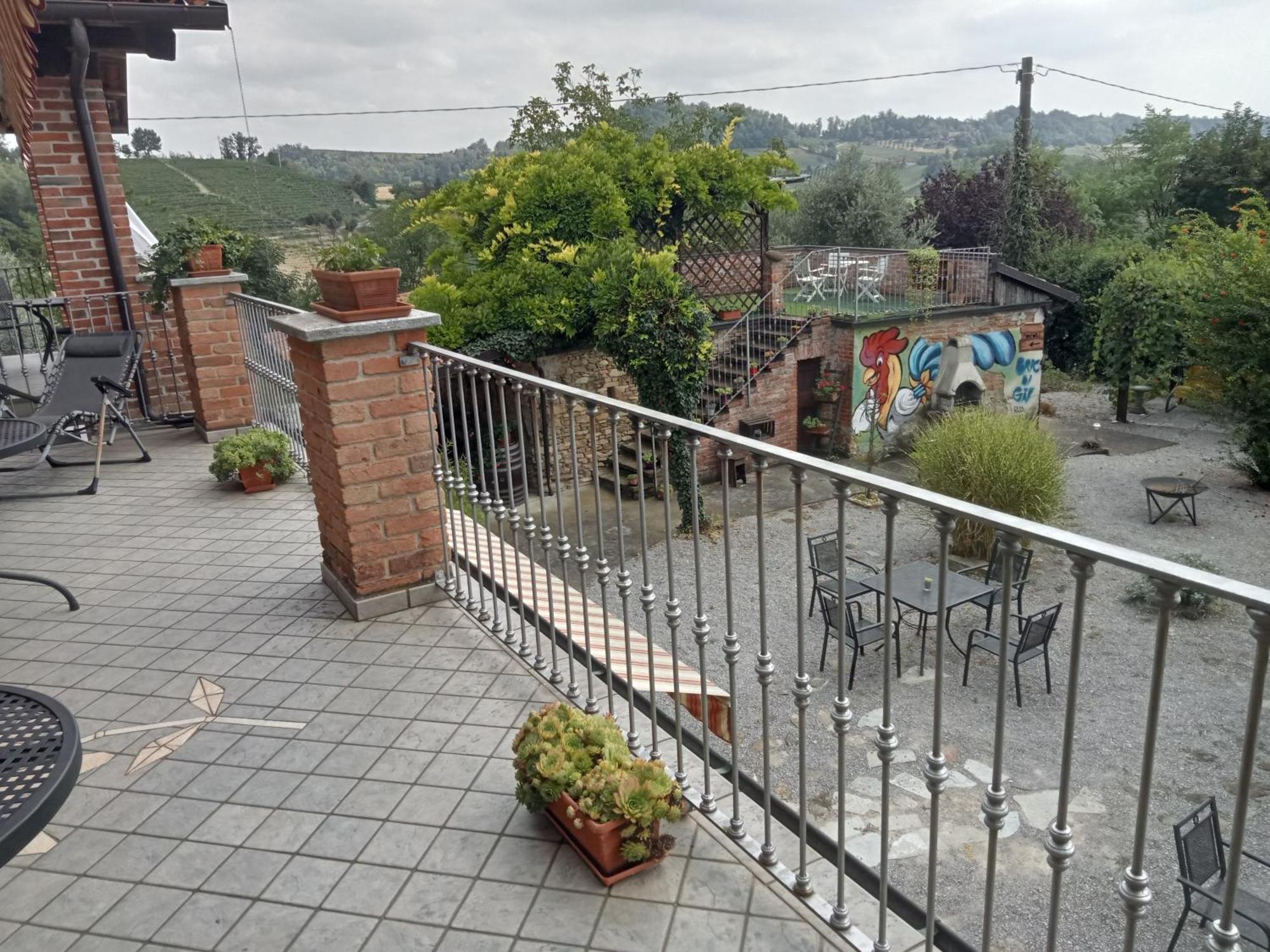 Agriturismo Bric Di Gai Monforte dʼAlba Pokój zdjęcie