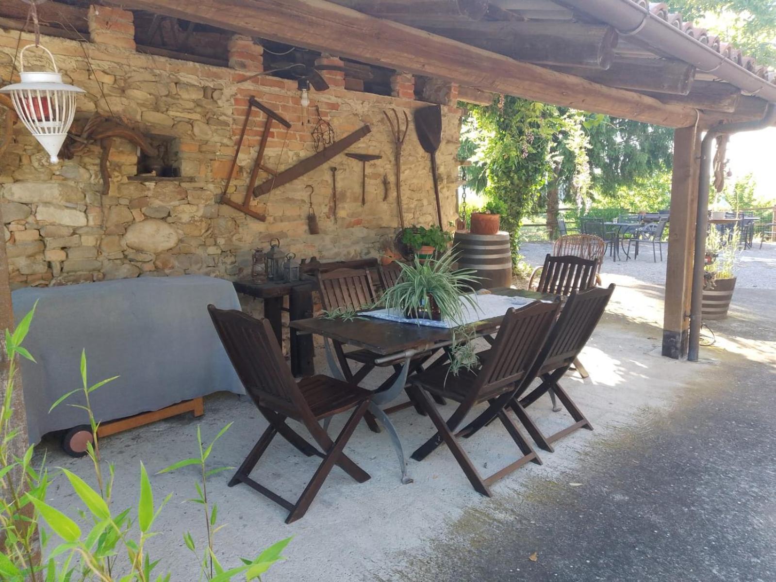 Agriturismo Bric Di Gai Monforte dʼAlba Zewnętrze zdjęcie