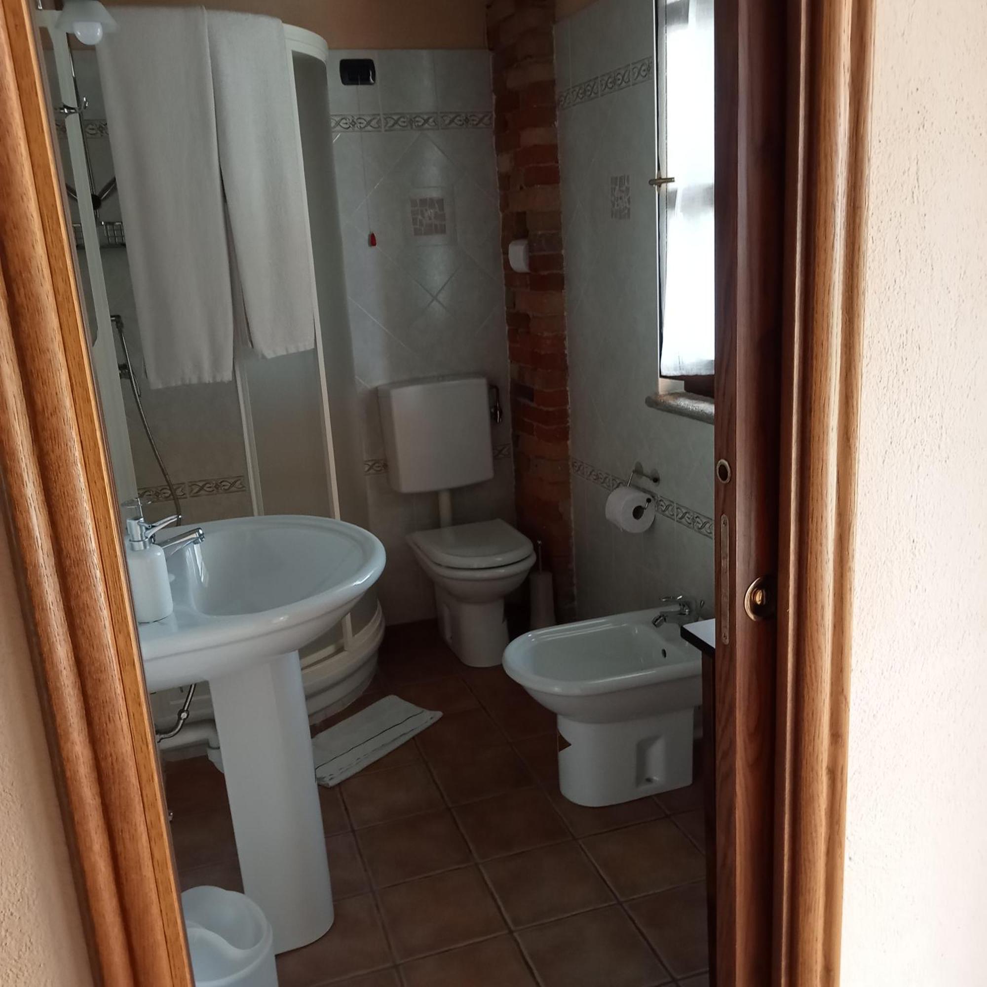 Agriturismo Bric Di Gai Monforte dʼAlba Zewnętrze zdjęcie