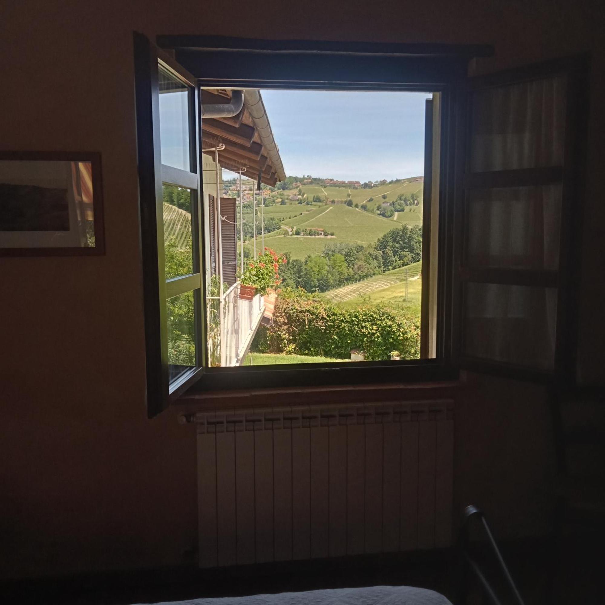 Agriturismo Bric Di Gai Monforte dʼAlba Zewnętrze zdjęcie
